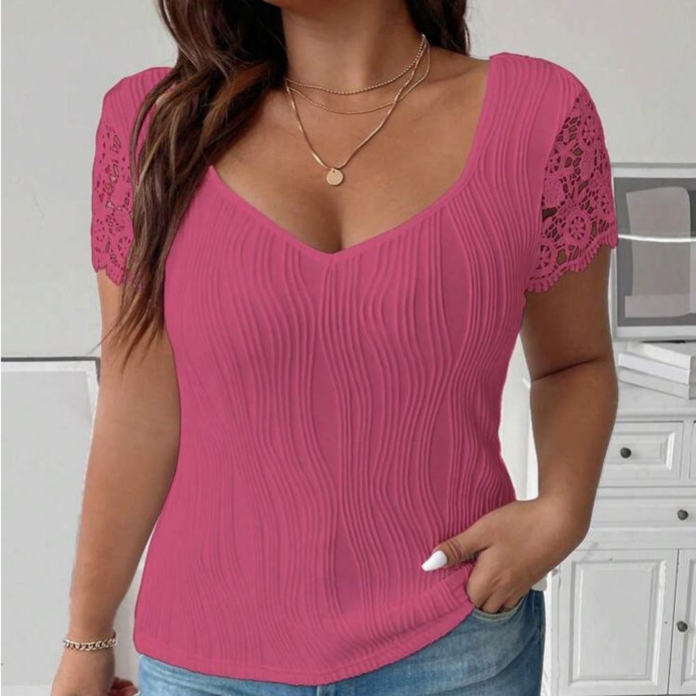 🆕 Pink Top w/ Gorgeous Lace Sleeves!!! Brand NEW!!! Plus Size 3X